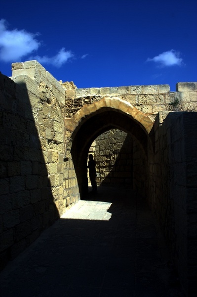 Rachel in the ruins