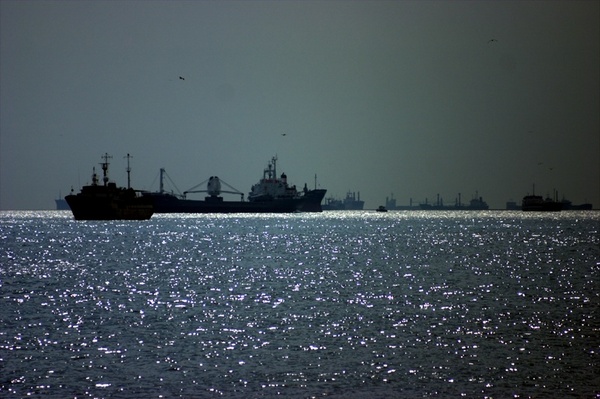 Shipping in the Bosphorus